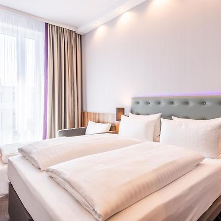 Premier Inn Heidelberg City Centre ภายนอก รูปภาพ