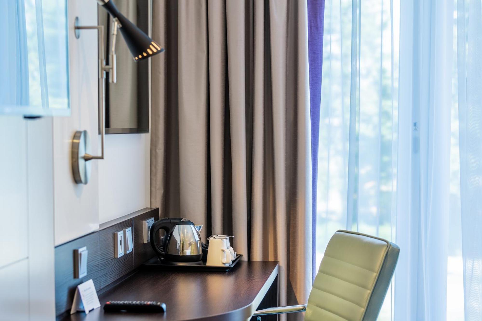 Premier Inn Heidelberg City Centre ภายนอก รูปภาพ
