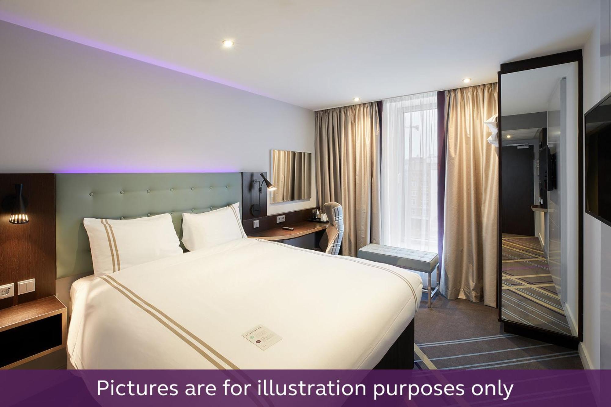 Premier Inn Heidelberg City Centre ภายนอก รูปภาพ