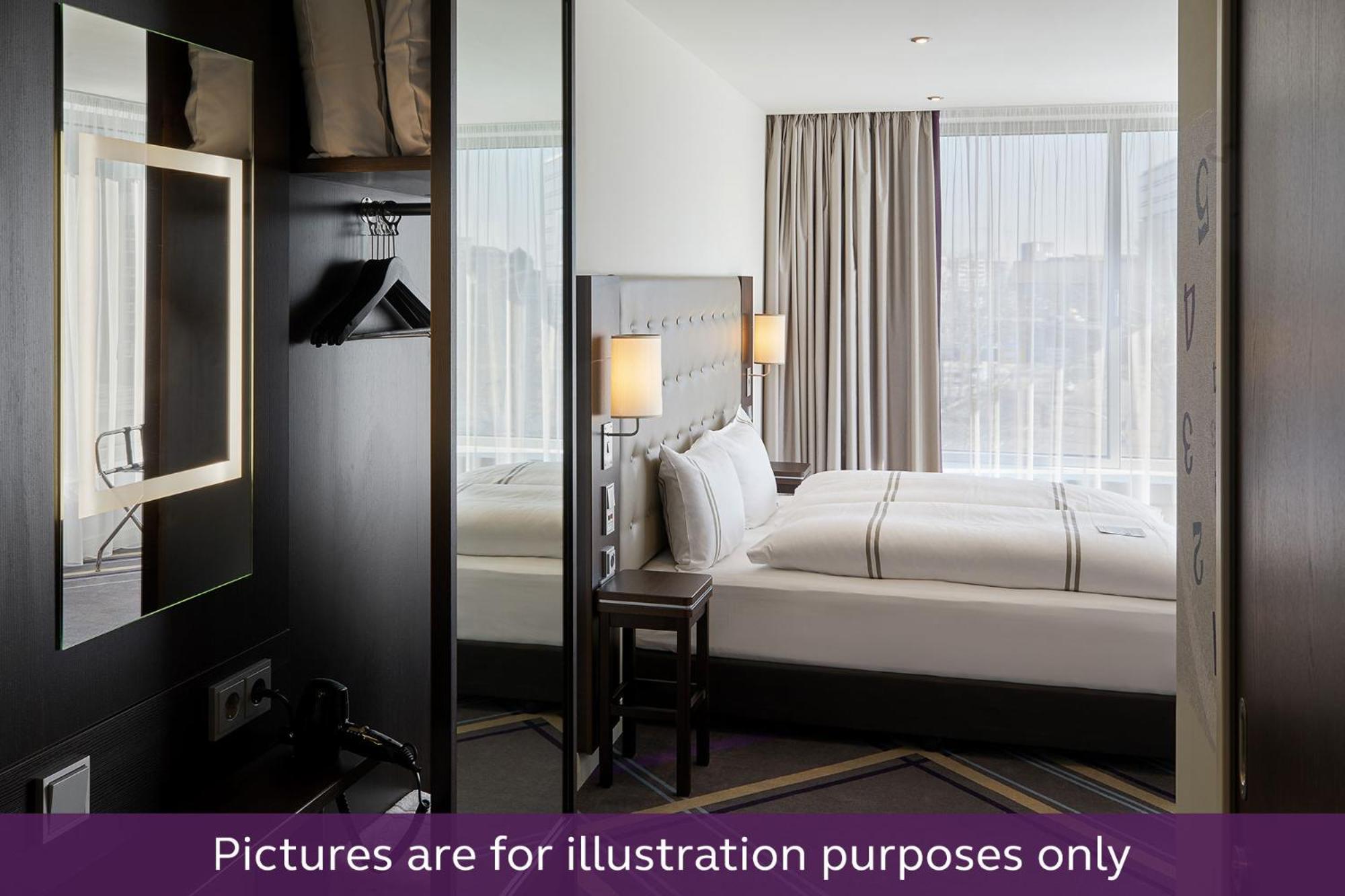 Premier Inn Heidelberg City Centre ภายนอก รูปภาพ