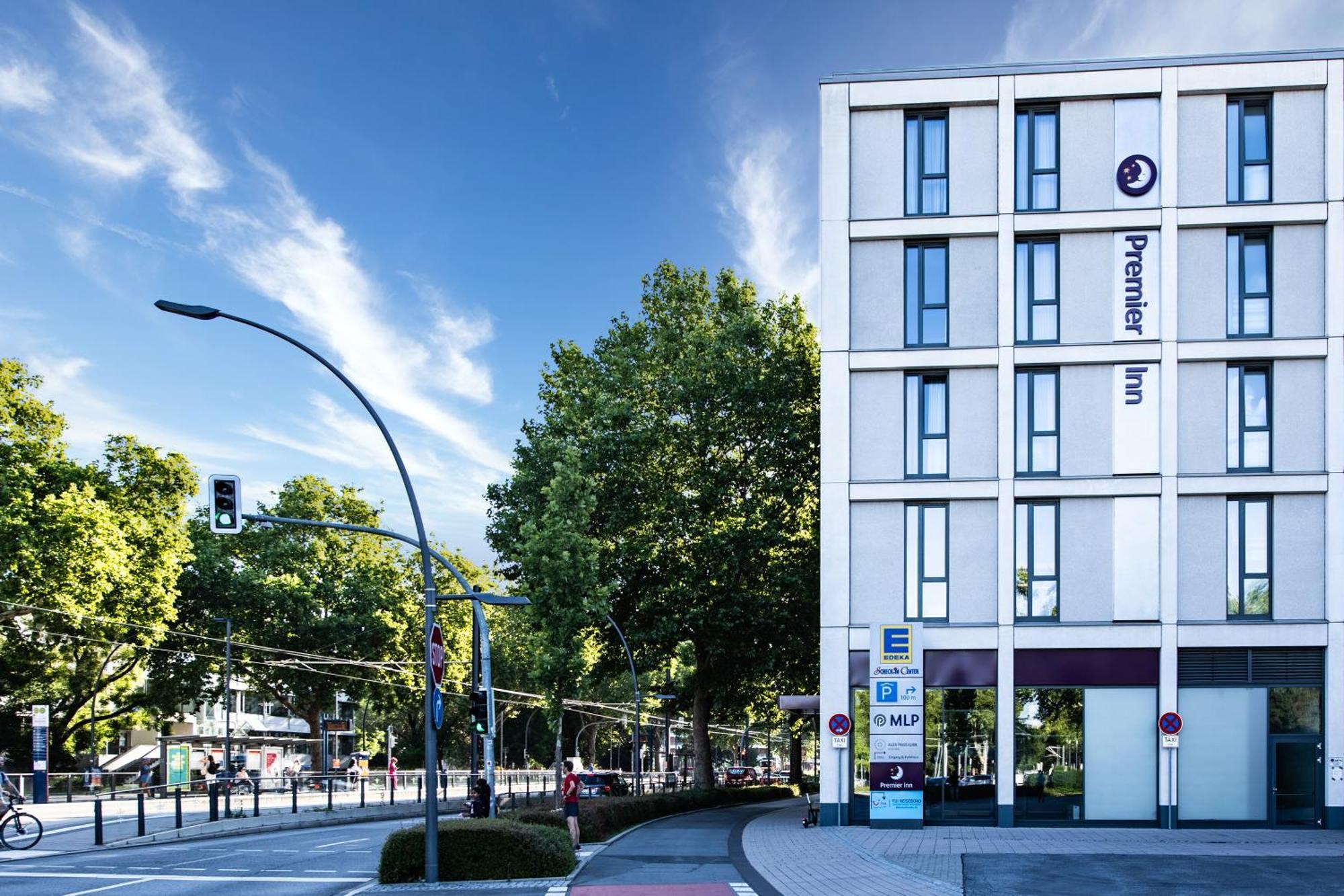 Premier Inn Heidelberg City Centre ภายนอก รูปภาพ
