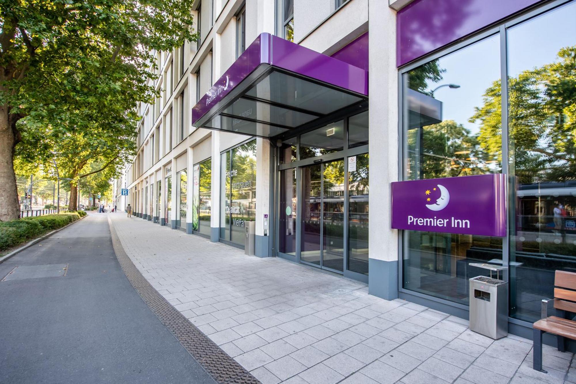 Premier Inn Heidelberg City Centre ภายนอก รูปภาพ